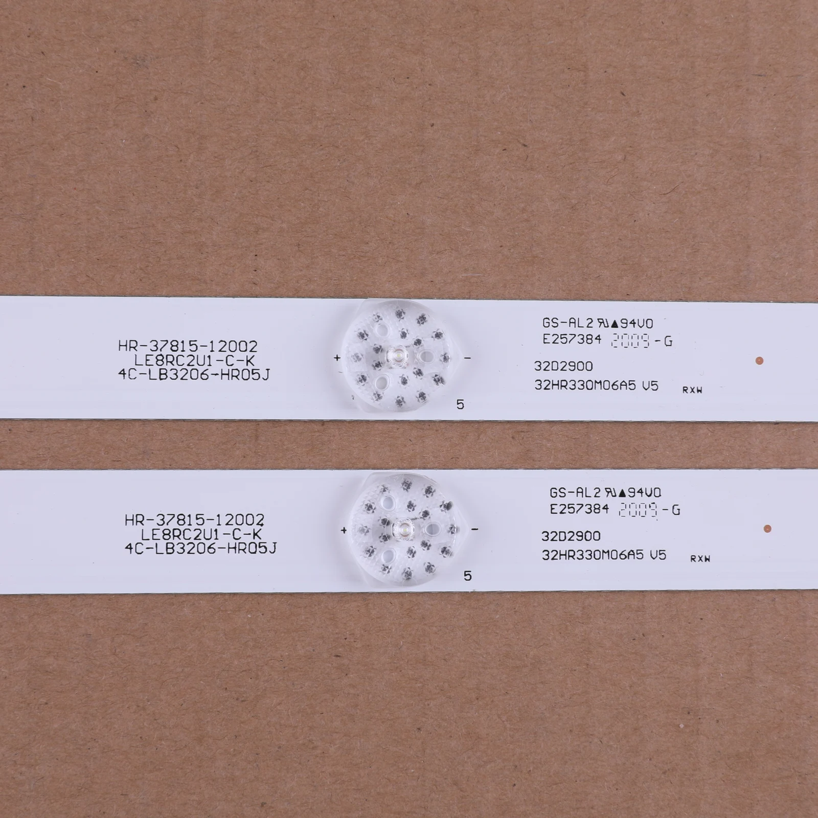 2 шт./лот 6LED(6 в) 560 мм Светодиодная подсветка полоса для L32P1A 4C-LB3206-HR03J HR01J 32D2900 32HR330M06A5