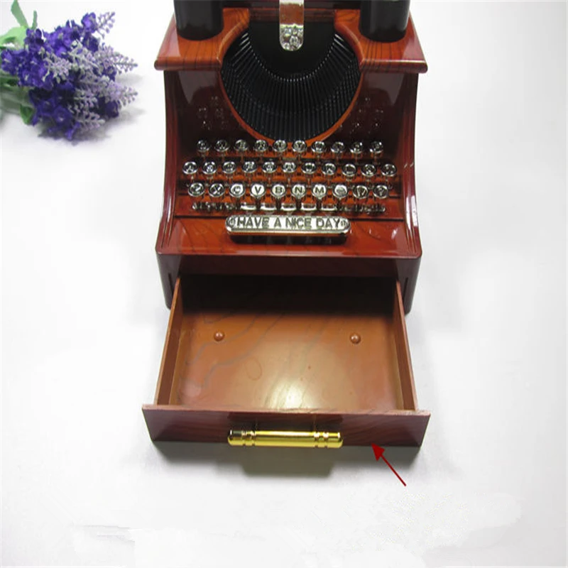 Классическая машинка музыкальная шкатулка ручной Косплей Персонаж