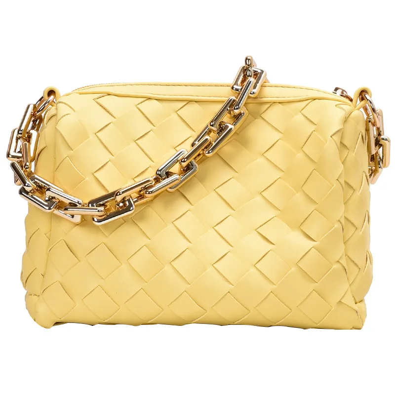 

2020 new female bag shoulder bag small bag popular female bag wild unique chain messenger bag single shoulder armpit bag