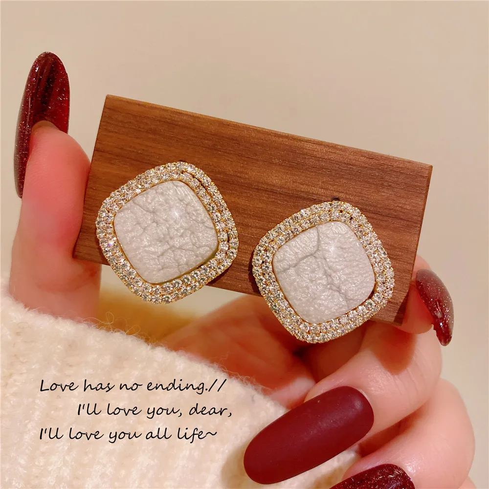 

High-Grade Full Diamond Edge Texture Stone Quality Earrings Earrings Women's Fashion Earrings
