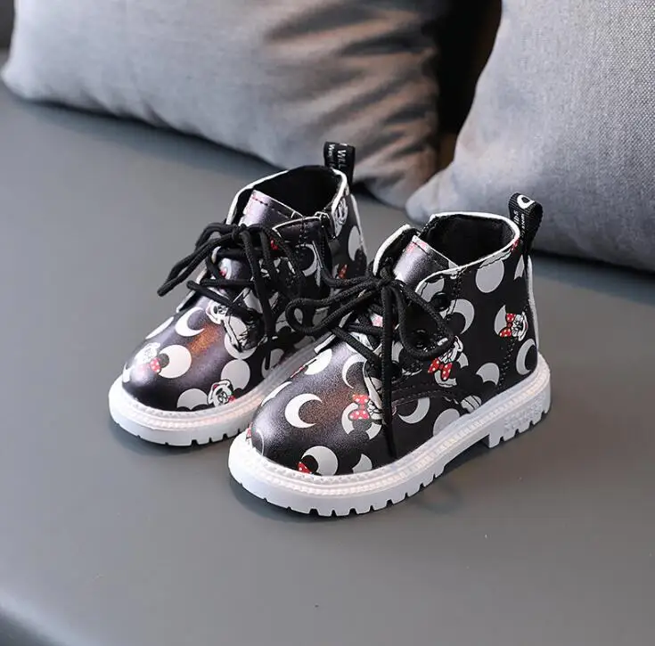 Ботинки детские из искусственной кожи на шнуровке с изображением Микки Мауса