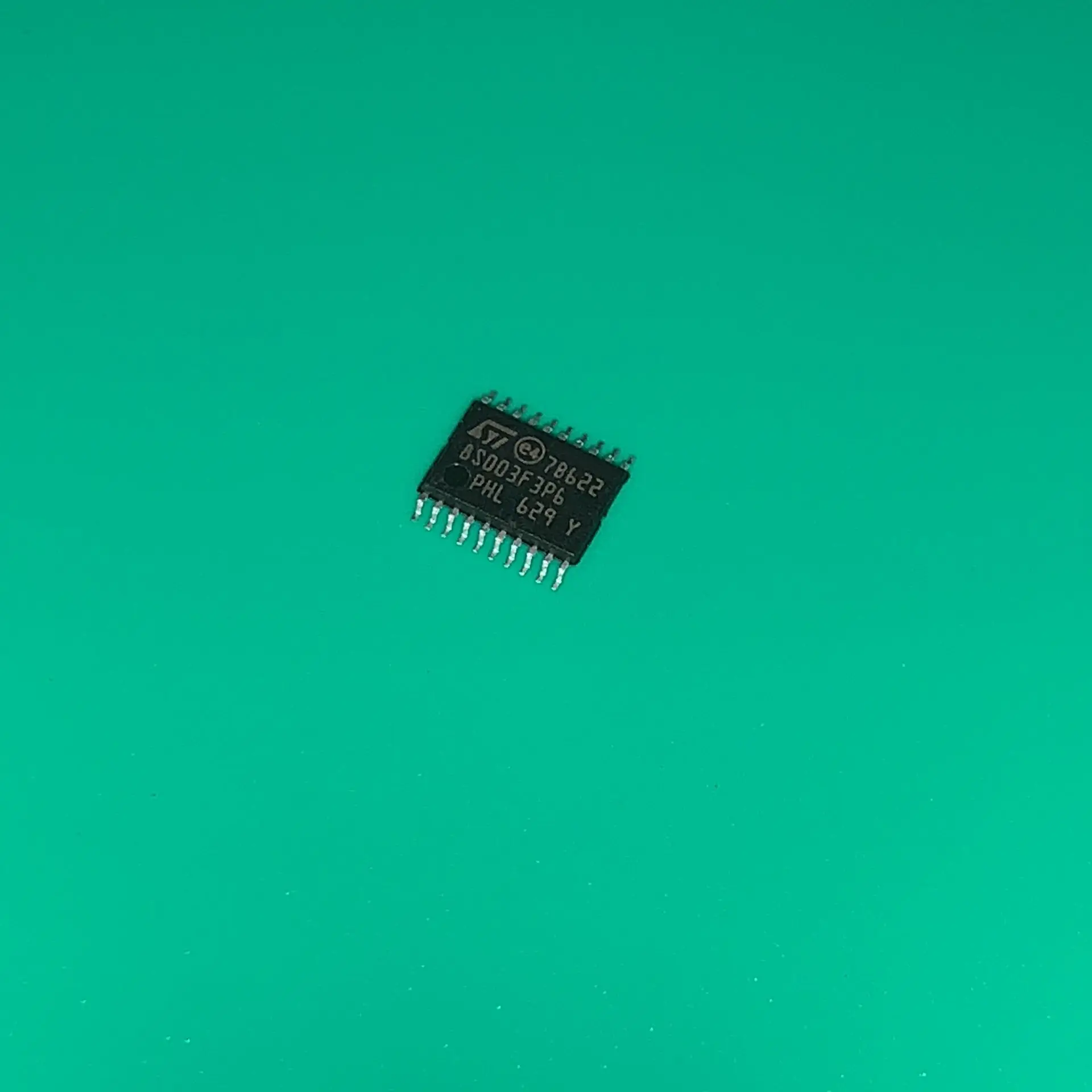 3pcs/lot STM8S003F3P6 TSSOP20 STM 8S003F3P6 TR IC MCU 8BIT 8KB FLASH 20TSSOP STM8S003F3P6TR 85003F3P6 ST8S003F3P6