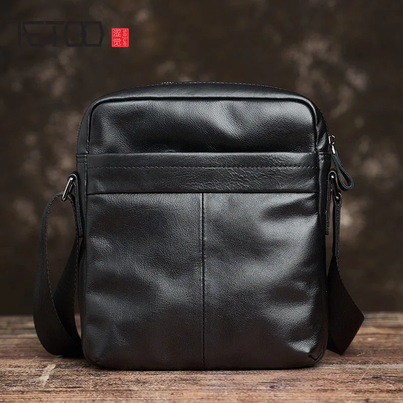 AETOO Handmade leather men's shoulder bag, first layer leather casual fashion messenger bag, soft leather trendy men's bag