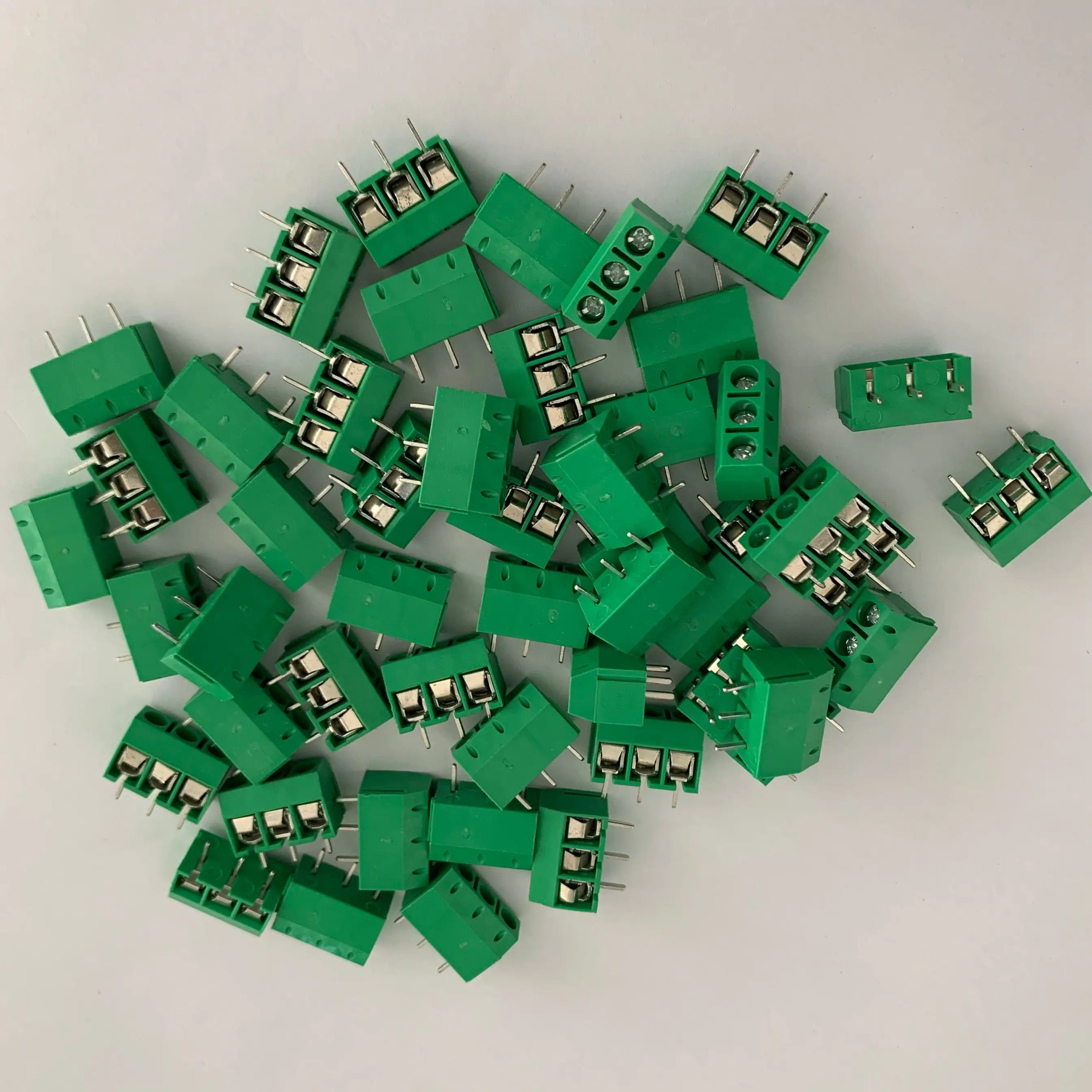 100 шт./партия стандартные соединения расстояние между винтами и печатными