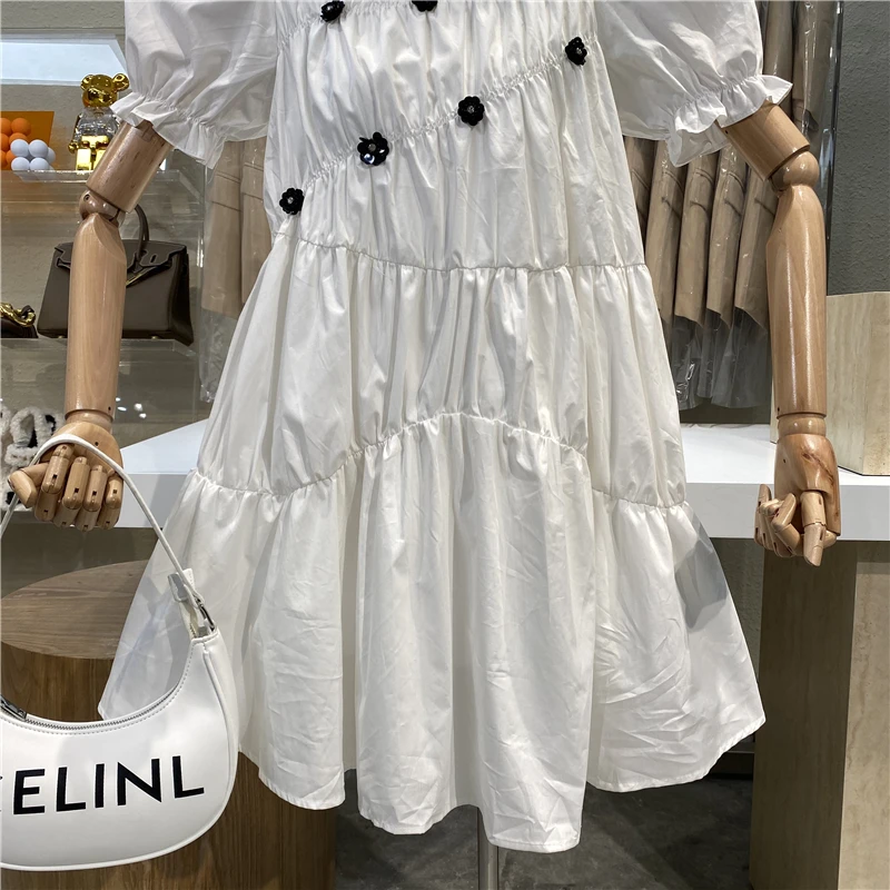

Niche Design 2021 New Gentle Wind Three-dimensional Flower Dress Solid Color Round Neck Short Sleeve Fold Sweet Doll Dress