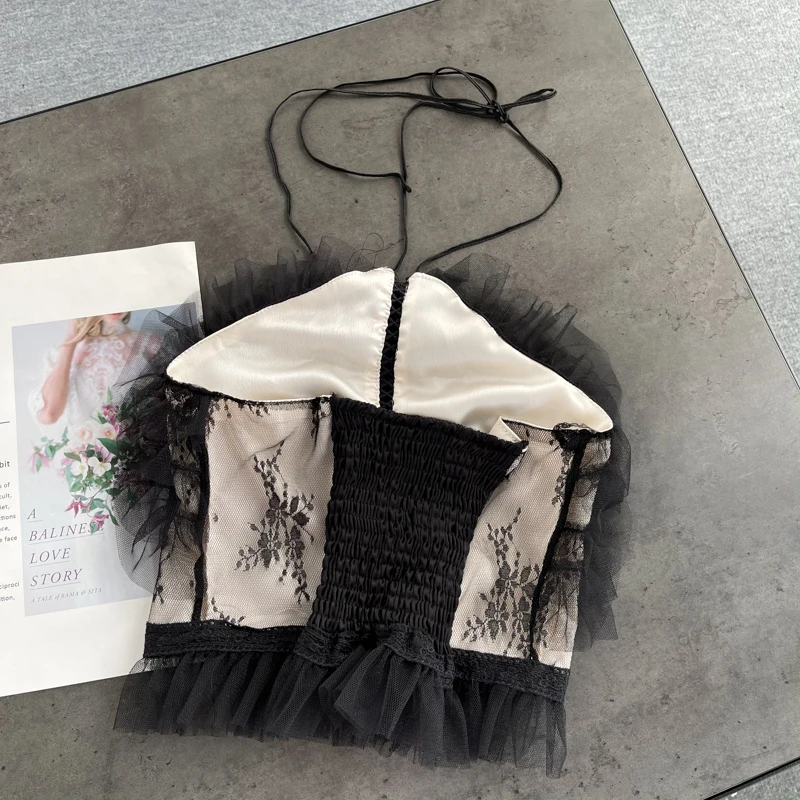 Женская блузка без рукавов с открытыми плечами | одежда