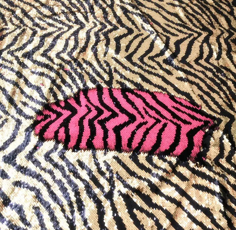 

10meters*125cm Tiger Print Sequins Fabric Reversible Sequin Fabric for Dresses Peformance Clothing Bags Shoes Decor High Quality