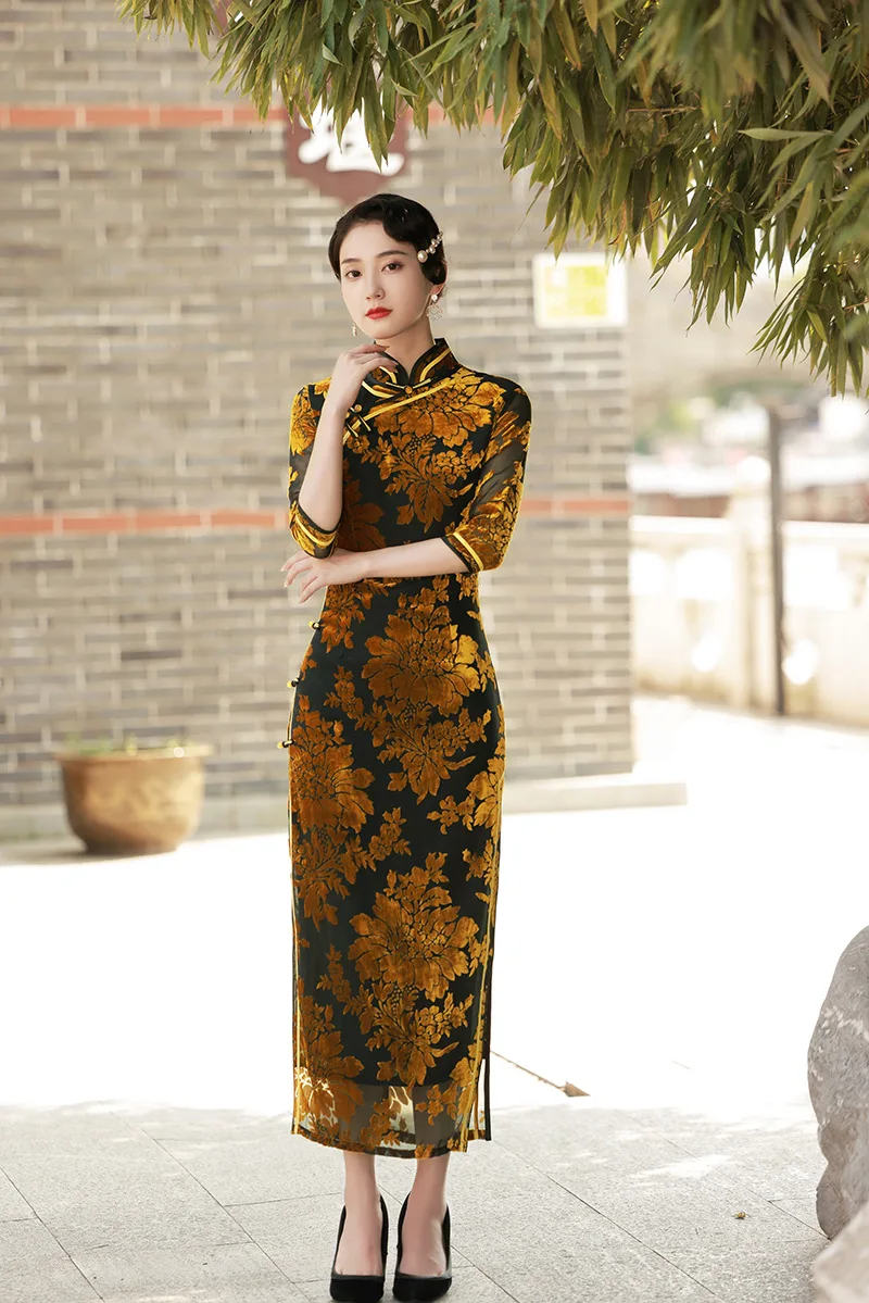 

Autumn Winter Women Seven Points Sleeve Long Qipao Elegant Orientale Mandarin Collar Velour Cheongsam Oversize 4XL