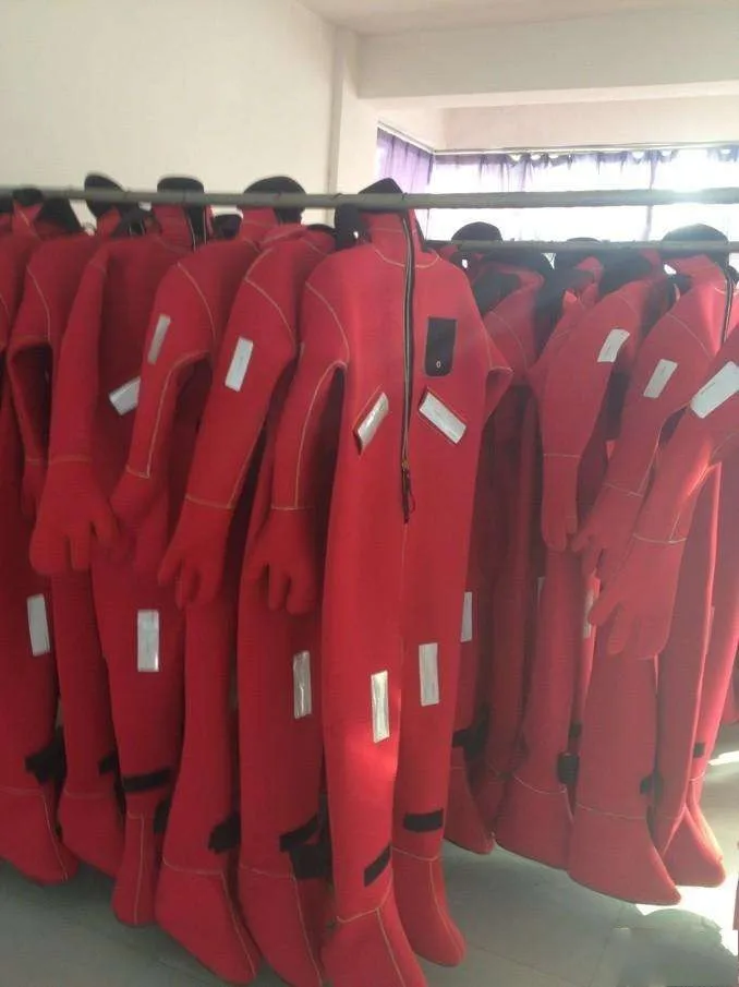 

Solas marine water protective clothing immersion suit