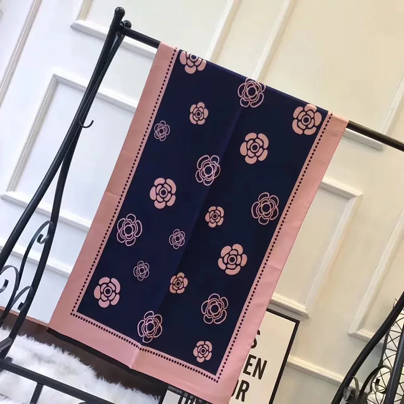 navyblue pink Новинка, зимние кашемировые шарфы для женщин, цветочный кашемировый шарф с принтом камелии, женские шали, толстые теплые пашмины, женские обертывания - Цвет: navyblue pink