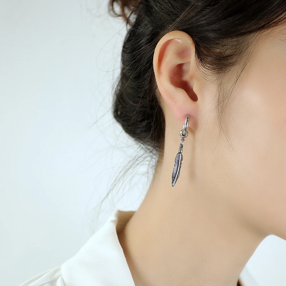 Серьги-гвоздики с перьями в стиле панк-рок для женщин и мужчин