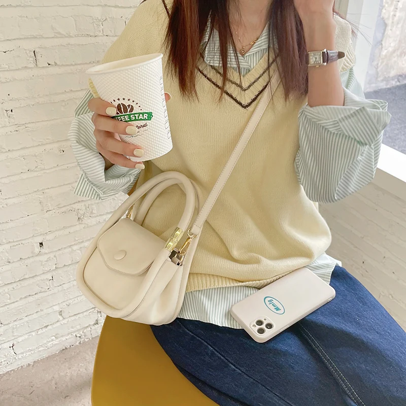 

Сумка 2021 Новая Модная Портативная маленькая квадратная сумка Чистая красная с иностранным стилем Джокер сумка через плечо