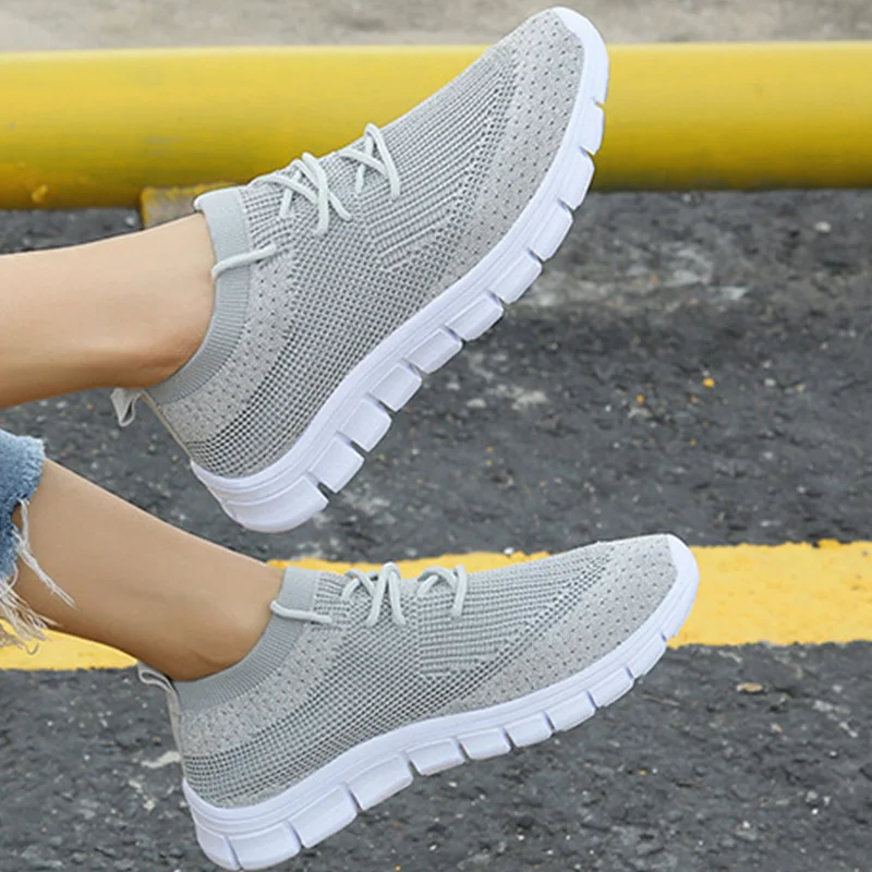 

2021 Women's Flats Mesh Vulcanized Shoes Woman Outdoor Women Casual Shoes Breathable Sneakers Ladies Slip On Female Plus Size