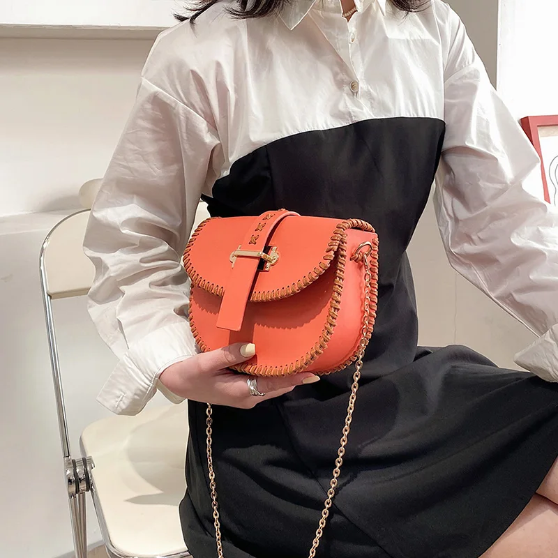 

2021 Luxury Design Women Leather Handbags Fashion Cute Women Small Chain Crossbody Bags Fashion Knitting Saddle Bags