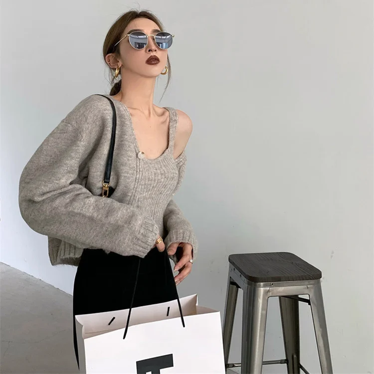 

2021 Autumn New French Lazy Suspender Cardigan Slim Knitted Sweater Fashion Spice Girls Ins Two Piece Set Women