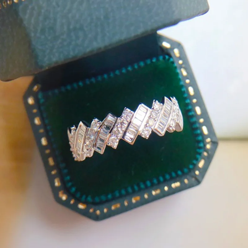 

MFY Fashion Simple Geometric Square Zircon Ring Female Temperament Girl Wedding Jewelry Factory Direct Sales