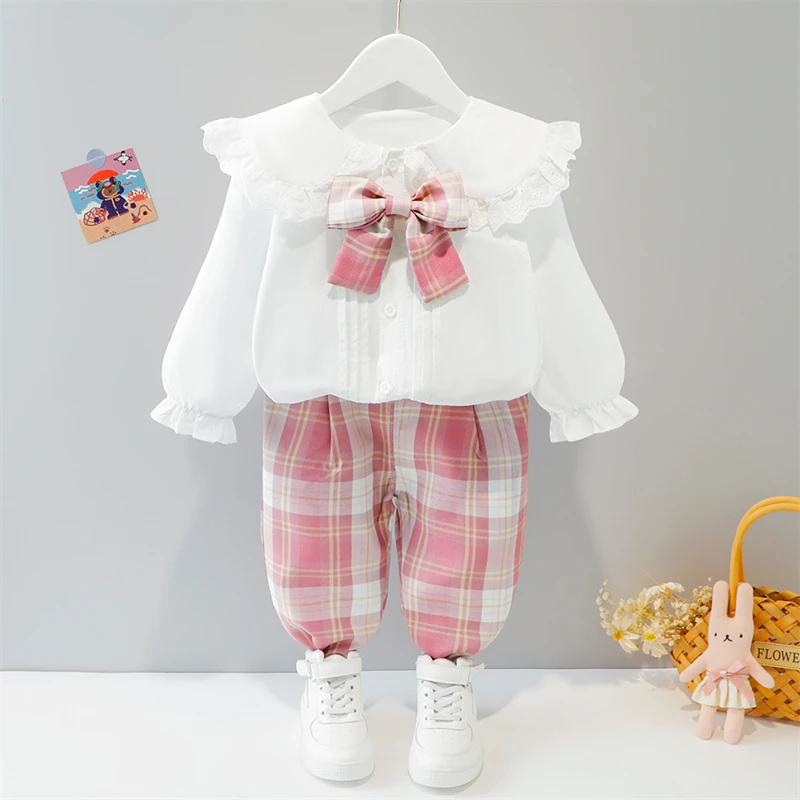 

Комплект детской одежды HYLKIDHUOSE в студенческом стиле, осенняя кружевная рубашка для маленьких девочек с бантом, клетчатые штаны, наряд для мл...