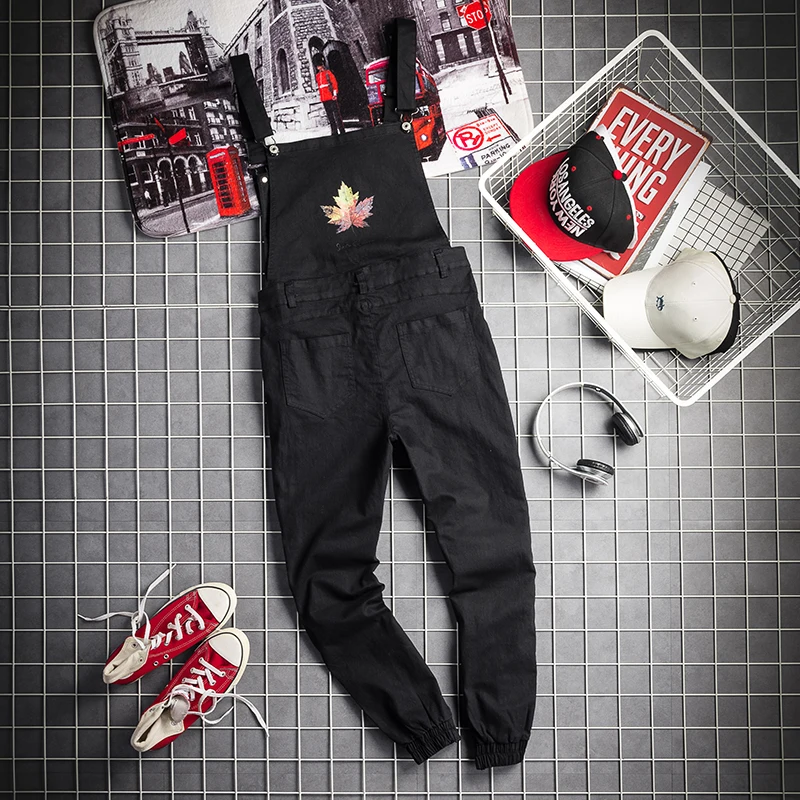 Мужские черные брюки карго с буквенным принтом нагрудник печатным рисунком
