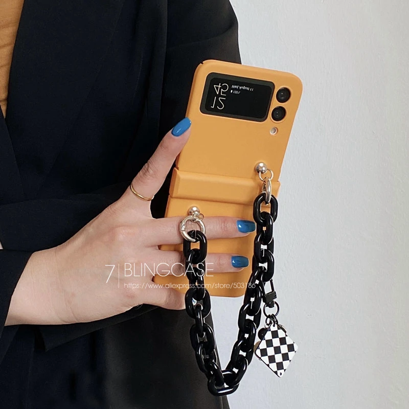 

Fashion Bracelet Phone case For Samsung Galaxy Z Flip 3 Hand Chain Protector Cover