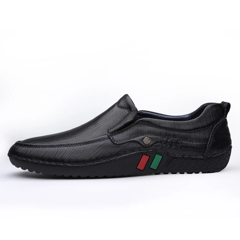 Мужская кожаная обувь Дизайнерские повседневные лоферы 2020 Мужские