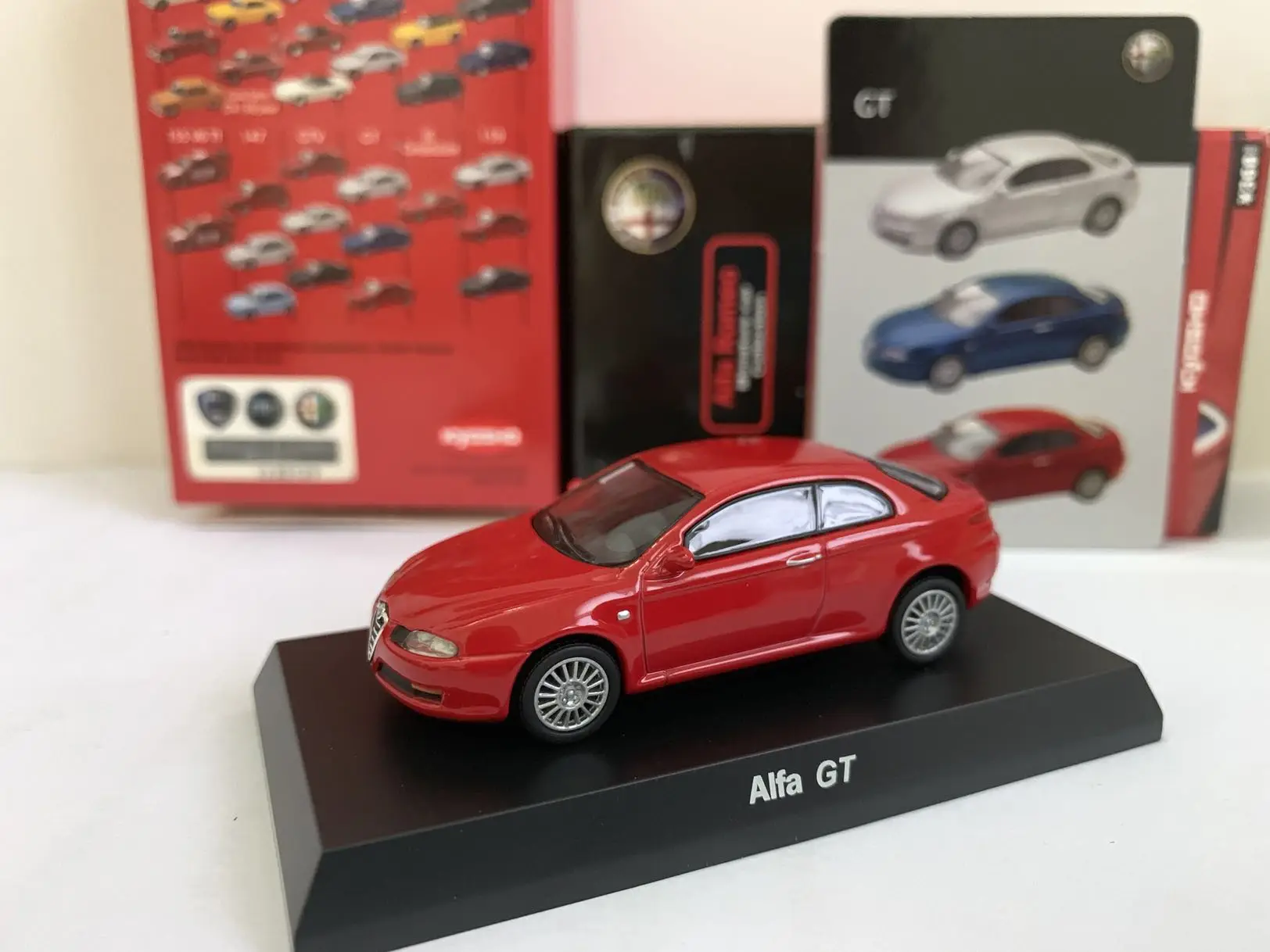 Модель тележки KYOSHO 1/64 ALFA GT литье под давлением из сплава