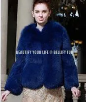 Milan 2020 новые коллекции пальто и куртки из натурального Лисьего меха со звездами