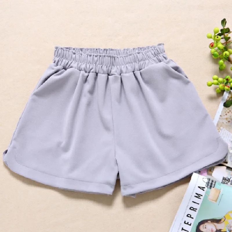 

4XL 5XL Plus Size Chiffon Shorts Women Loose Thin Elastic Waist Thin Summer Shorts White Black Pink Ladies Wide Leg Shorts C6239