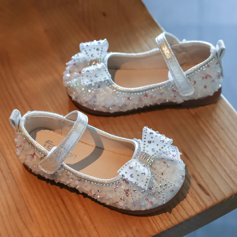 

2020 early autumn children's bright diamond small children's baby shoes bow princess shoes soft sole dance shoes