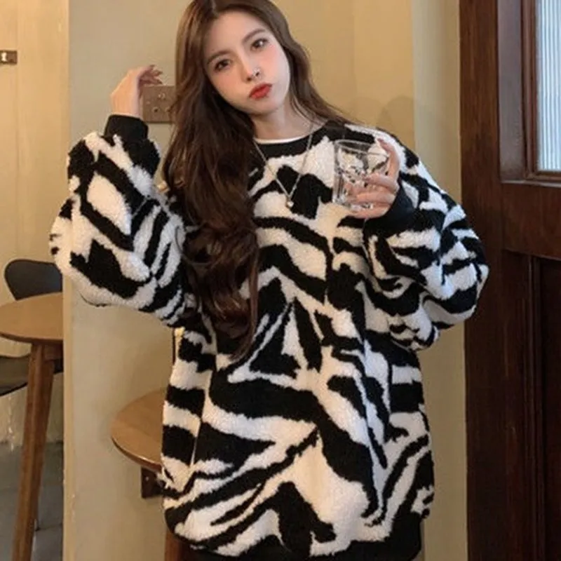 Пуловер с узором зебры зимний плюс бархатный плотный плюшевый свитер круглым