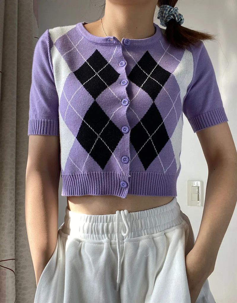 

Женский трикотажный свитер с коротким рукавом и круглым вырезом