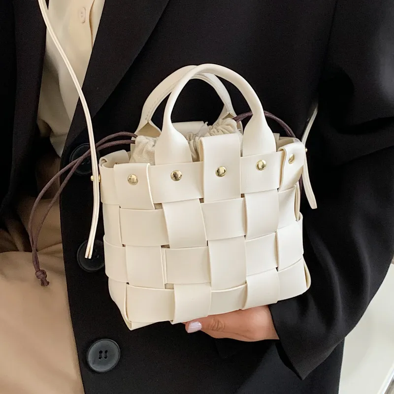 Leather Weave Shoulder Bags for Women Luxury Brand Crossbody Bag New Unique Summer Handbags Female Rivet Woven Messenger Bag Sac