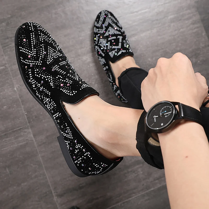 Мужская обувь из искусственной кожи без шнуровки со стразами и красной подошвой