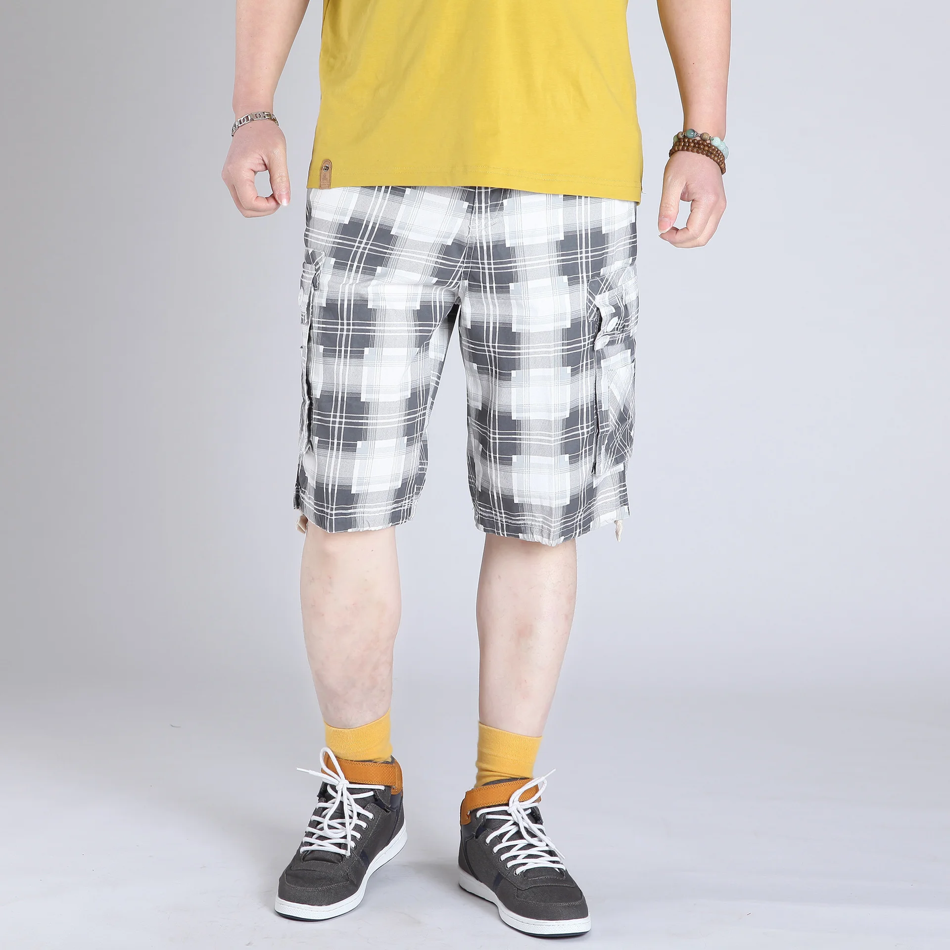 

Summer loose large men's casual cotton shorts plus fat oversized thin Plaid Capris Chao Pangge middle pants