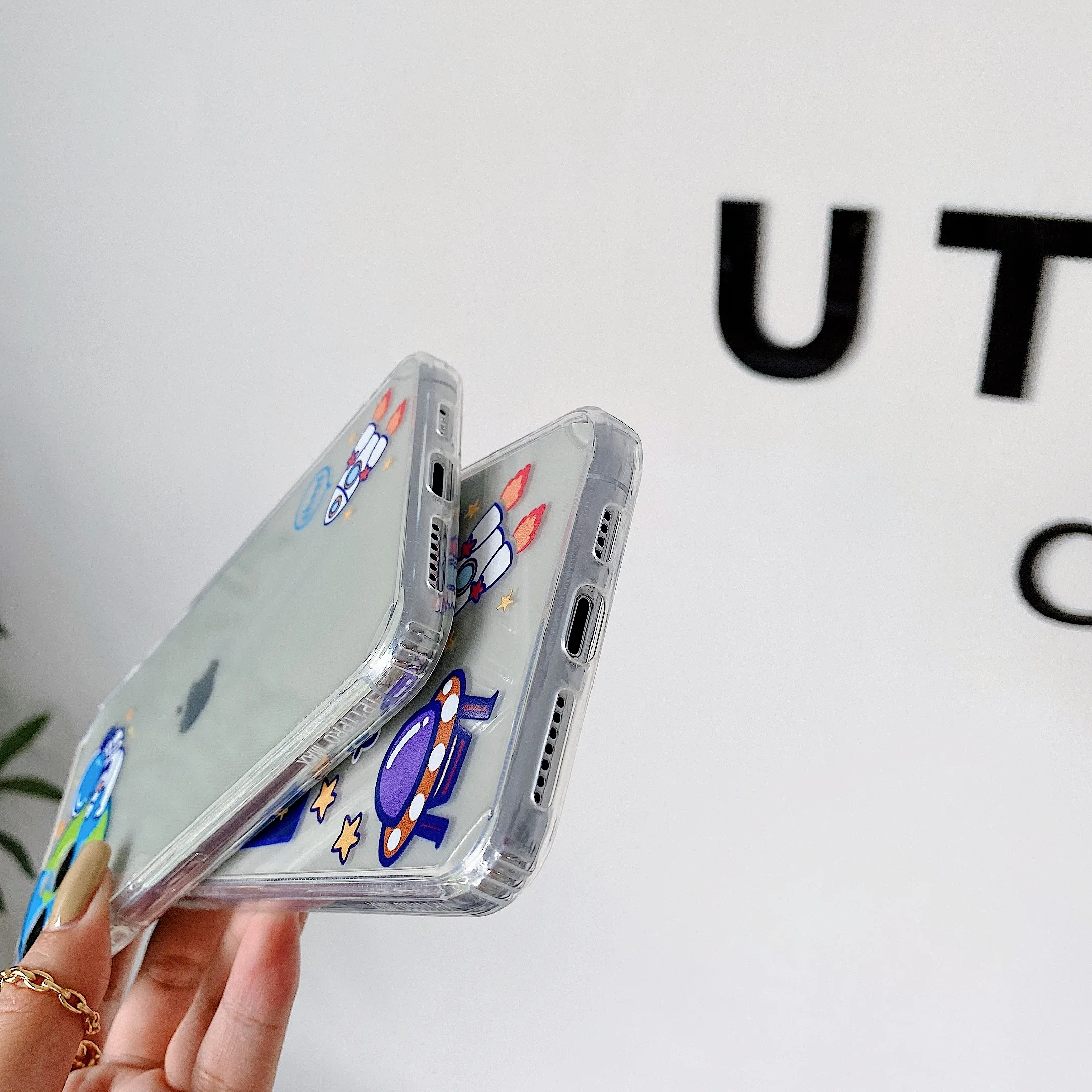 

For 11 Cute Cartoon Space Traveler Cases Soft Silicone Rainbow Full Phone Cover 7 8 11Pro 12 Pro X Xr XS Max 12 Mini SE2020 TPU