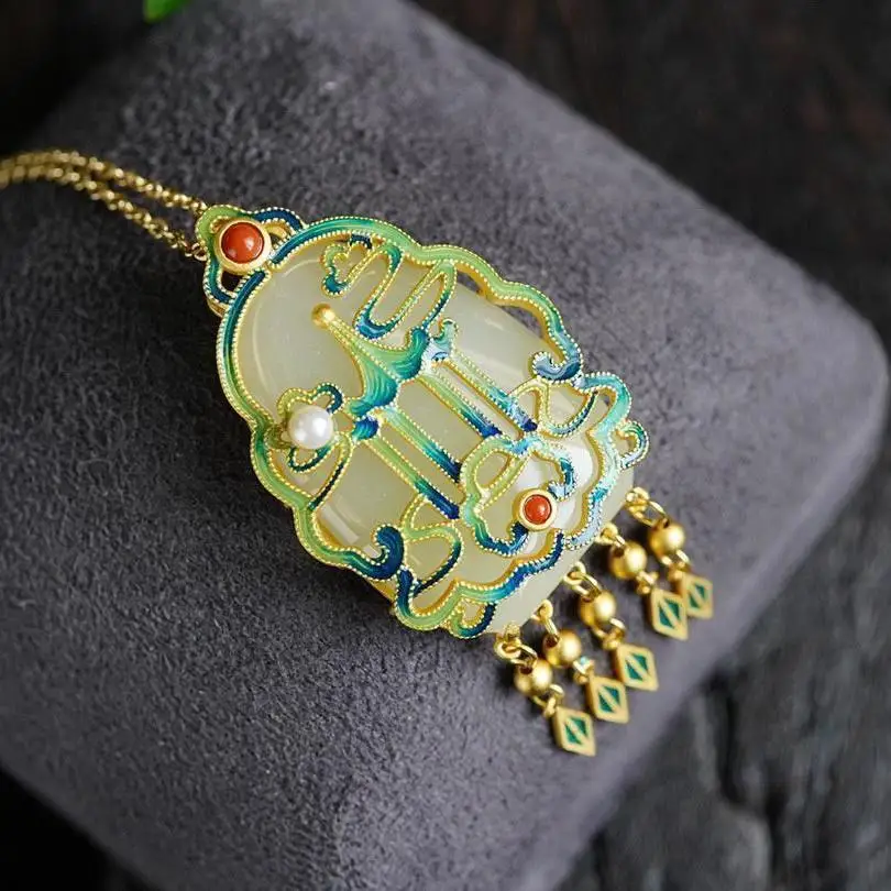

Designer original new flange porcelain inlaid geometric shape Hetian jade necklace pendant ethnic style retro ladies jewelry