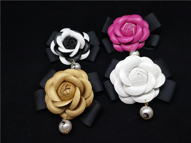 IN Stock Female All Match Charm Camellia Flower Brooch Quality Leather Black&White&Rose&Mix Cloth Bow Pearl Women Diy Brooches