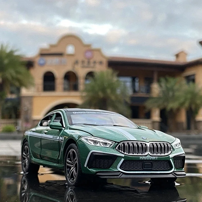 

Новая модель автомобиля 1:32 из сплава M8 Coupe, модель автомобиля со звуком и светильник, модель автомобиля из искусственного металла, коллекция...