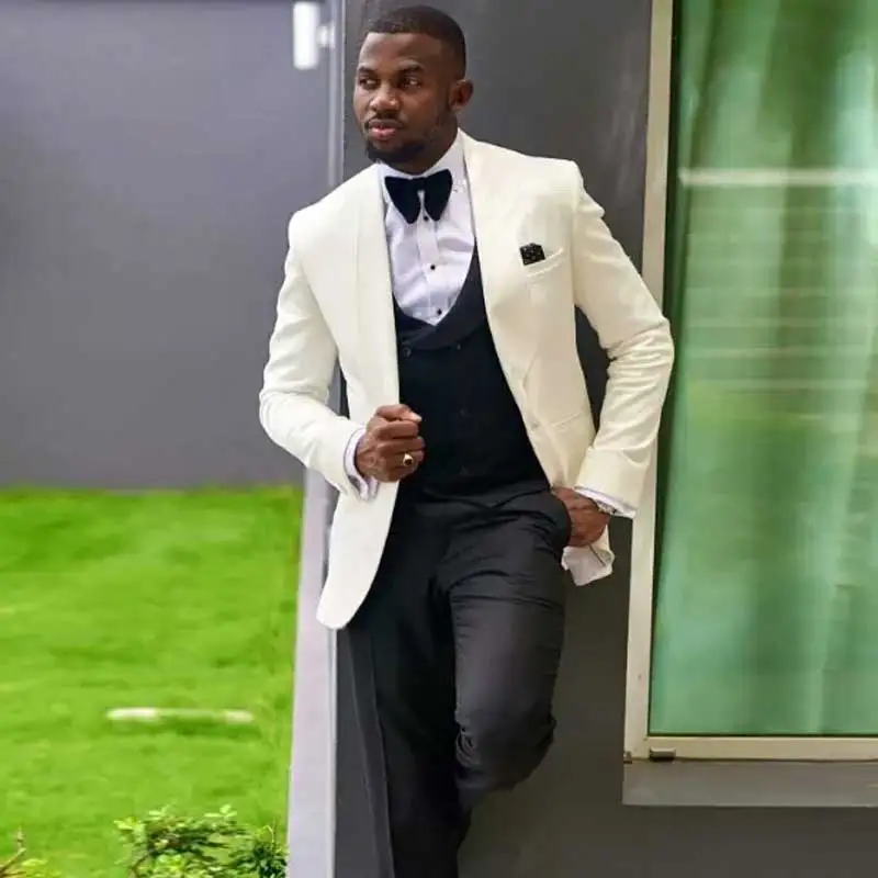 Классические мужские костюмы в итальянском стиле цвета слоновой кости пальто и