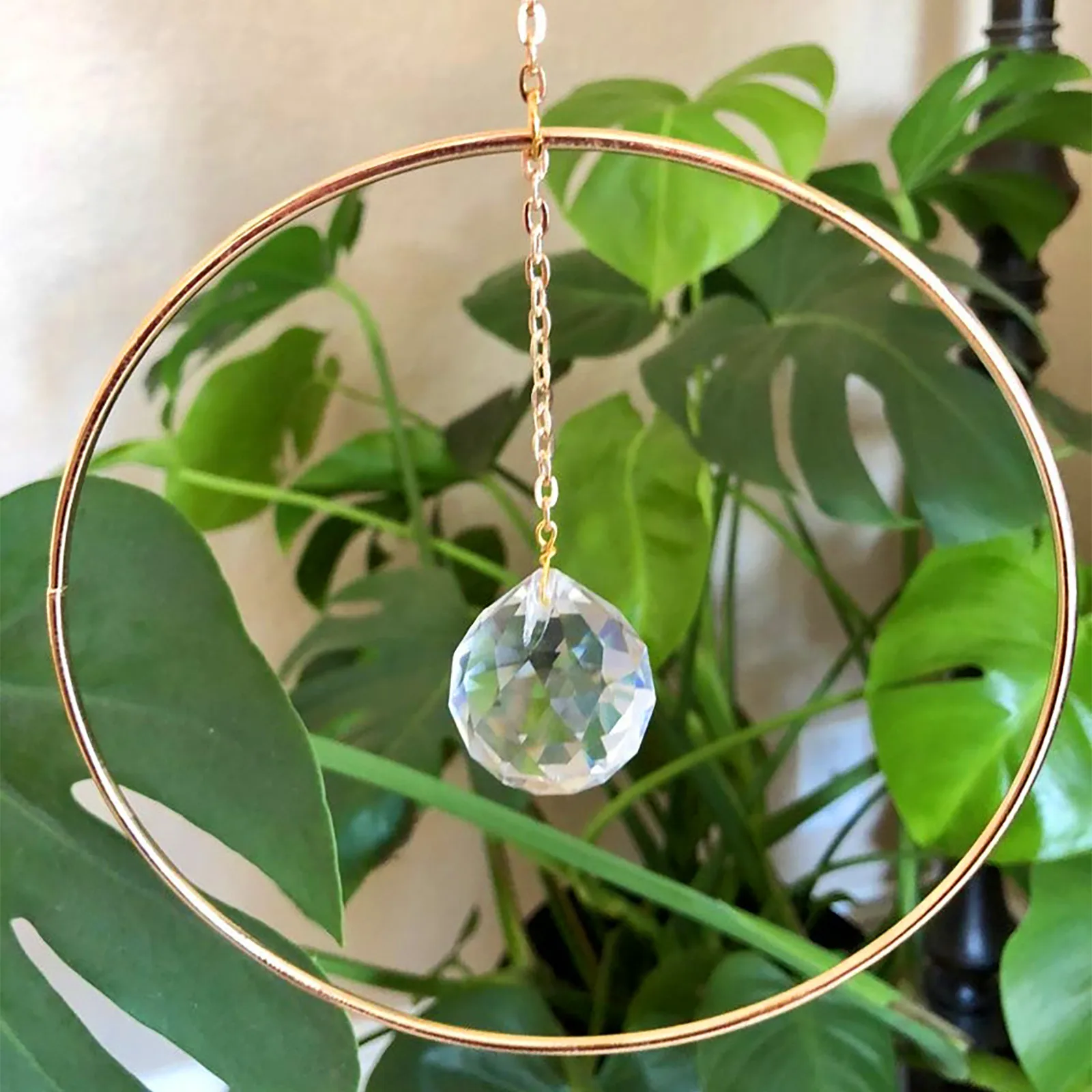 

Crystal Prisms Chandelier Wind Chimes Rainbow Chaser Suncatcher Window Hanging Pendant For Outdoor Home Decoration Gifts 2021