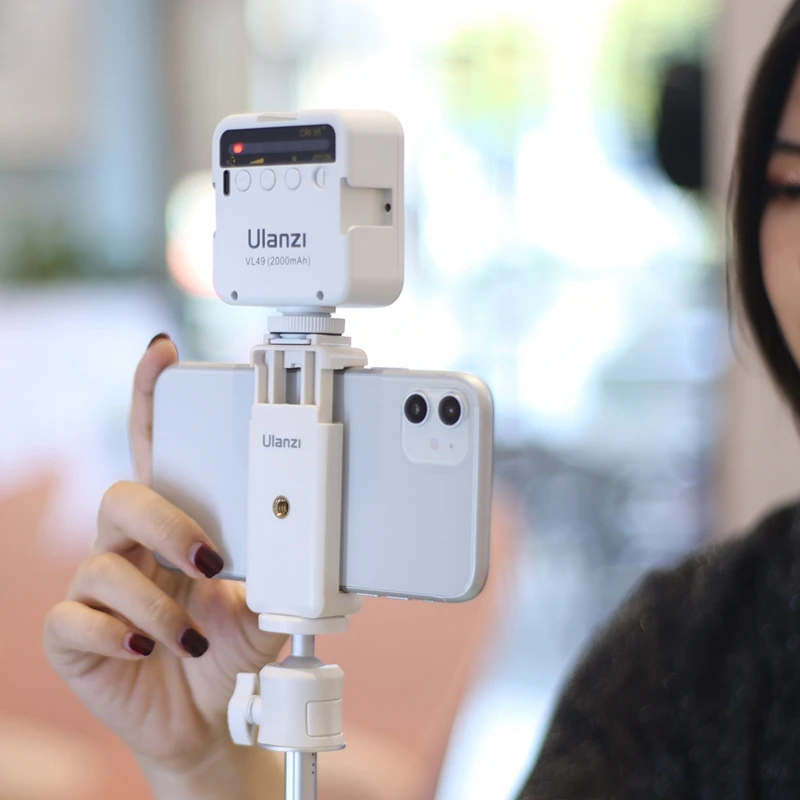 

Ulanzi MT-08 SLR Camera Smartphone Vlog Tripod Mini Portable Tripod with Cold Shoe Phone Mount for iPhone Android