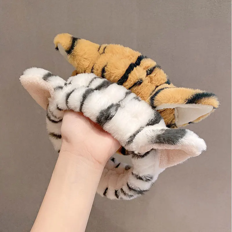 

2021 Women Shower Headband Girl Makeup Face Washing Hair Holder Cat Ear Headwrap Tiger Hairband Turban Hair Accessories Bandanas