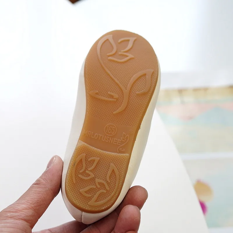 Детская обувь для девочек с бисером цветами мягкая нескользящая подошва розовые