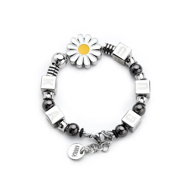 

New Small Daisy Bracelet Female Ins Niche Design Hip-hop Couple Square Bracelet Birthday Gift Jewelry Accessories