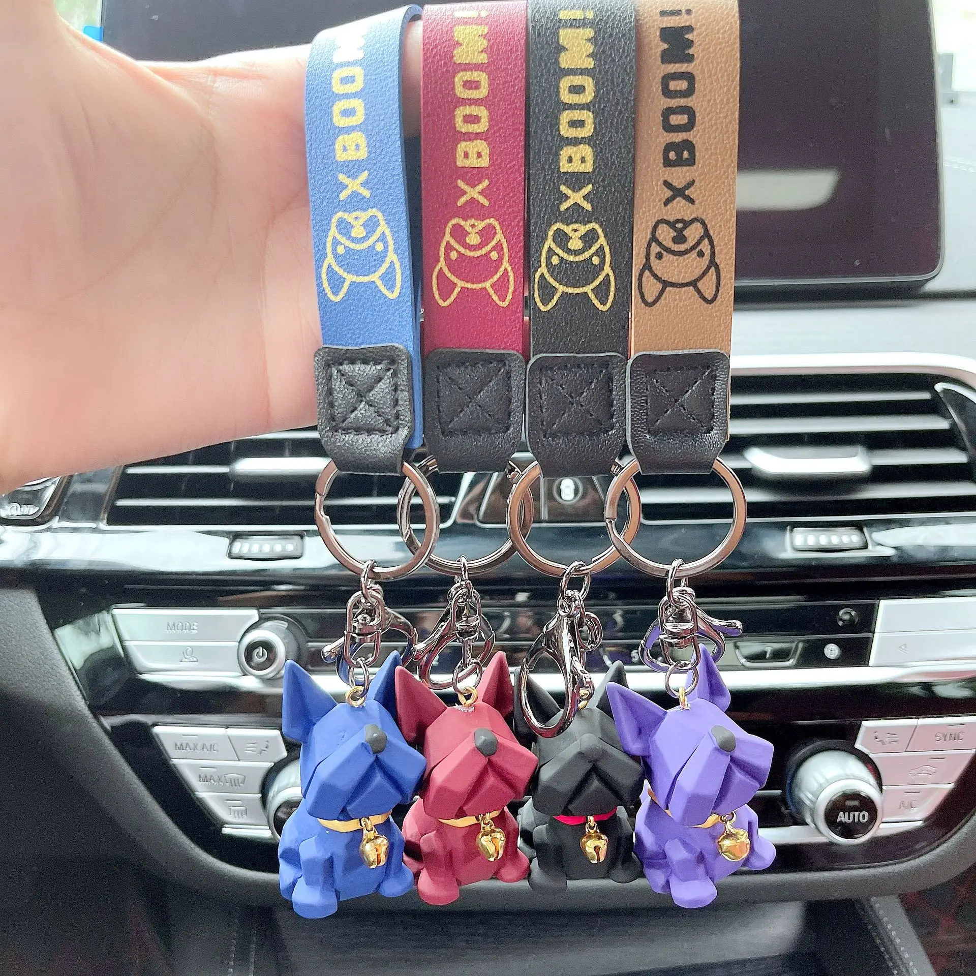 

Creative geometric cut bell dog key chain method dog fighting key chain ring cartoon student car lovers bag tide