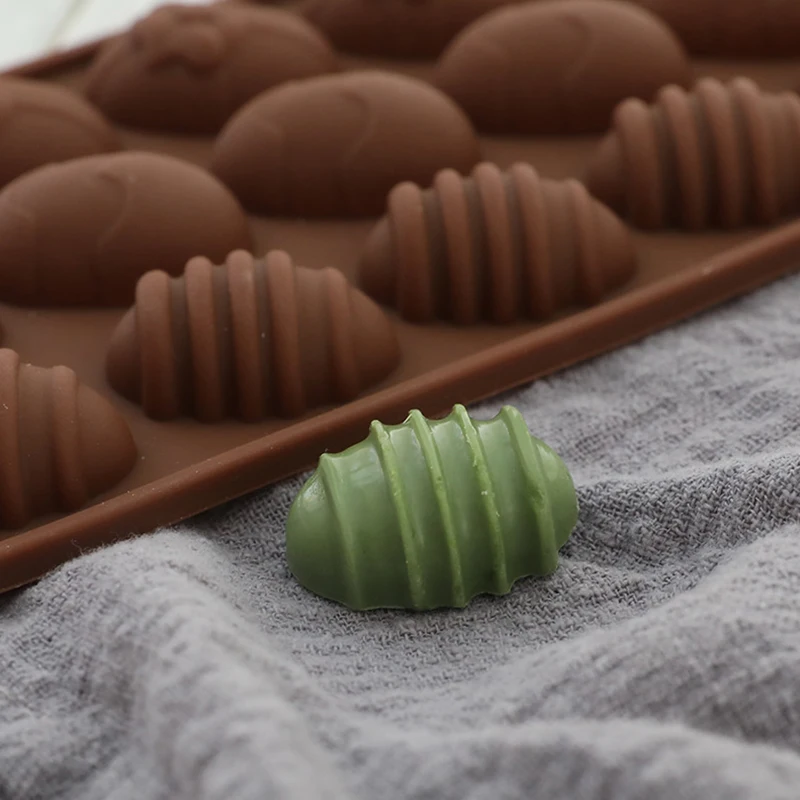 

Easter Egg Shaped Silicone Cake Mold DIY Handmade Soap Molds Chocolate Candies Baking Mould Kitchen Bar Ice Cream Dessert Molds