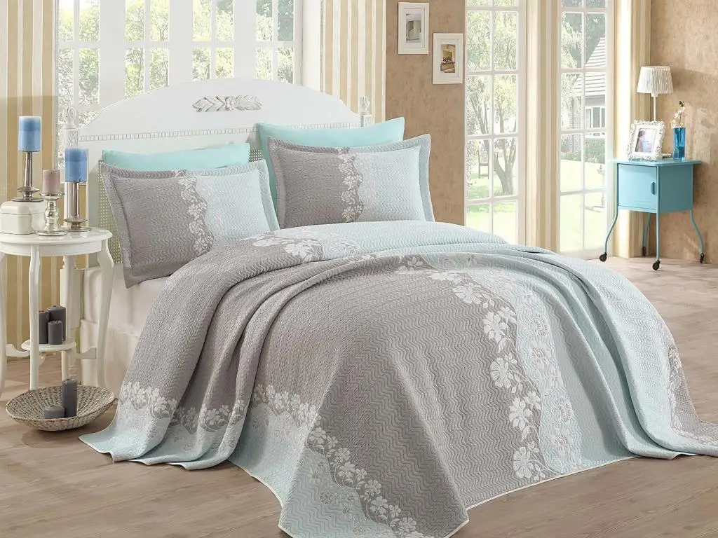 

Sapphire Double Bed Cover Mint