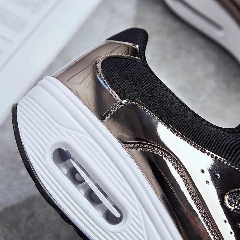 Брендовые кроссовки на танкетке стройнящие тонизирующие туфли обувь толстой