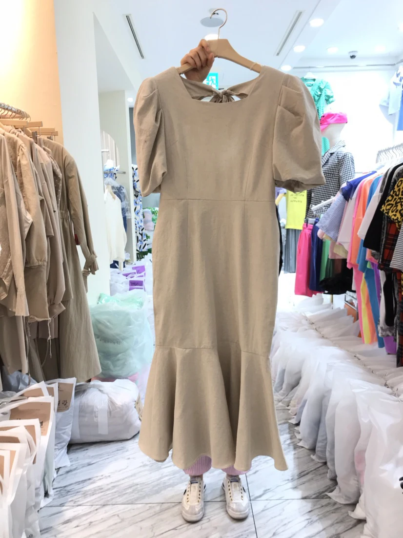 

2021 Summer Square Collar Solid Tied Puff Short Sleeve Fishtail Dress Women Elegant Ruffles Office Lady Dress Party Midi Vestdos