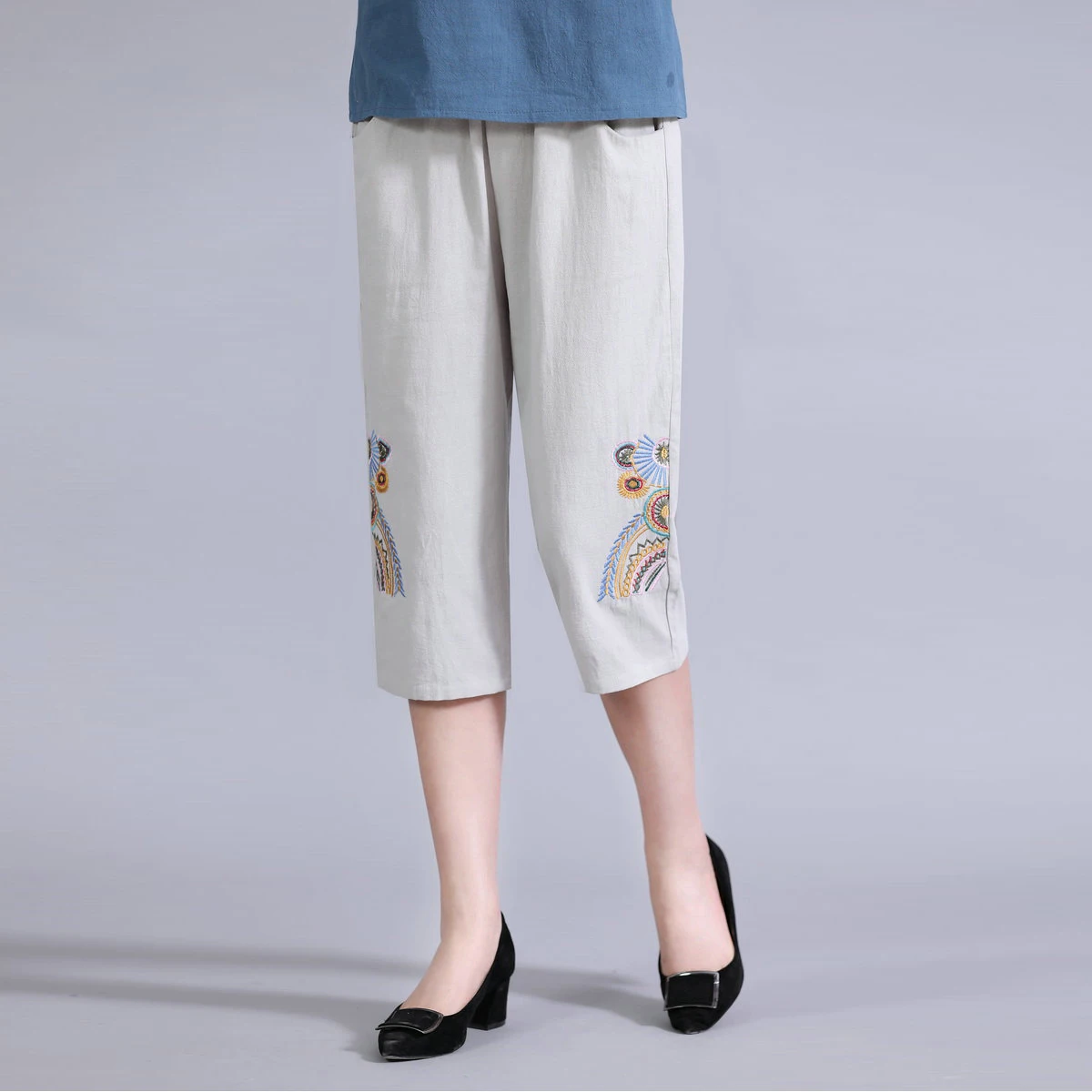 

Middle Aged Women Summer Gray Cropped Linen Pant Oriental Style Embroidery Elastic Waist Crop Straight Trouser Plus Size Bottom