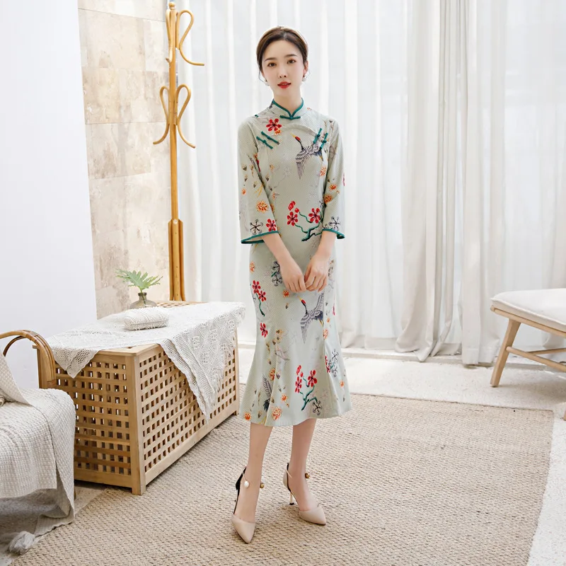 

Элегантное китайское традиционное велюровое Ципао FZSLCYIYI, большого размера 4XL, в стиле ретро, с принтом журавль, Русалка, Женский чонсам